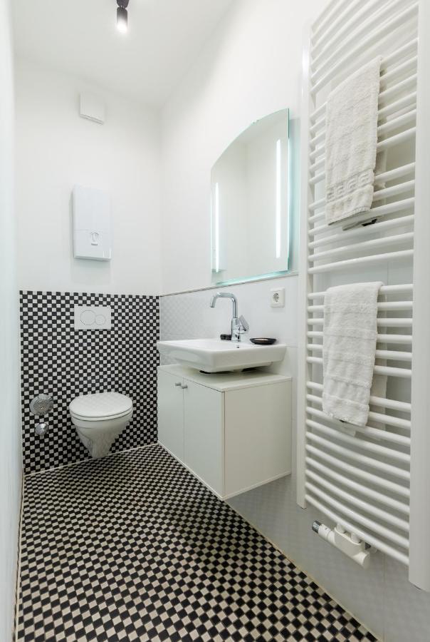 Victoria Hotel Dusseldorf Ngoại thất bức ảnh